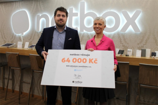 Brněnský netbox předal organizaci SOS dětské vesničky finanční dar ve výši 64 000 Kč