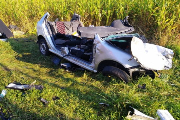 Při střetu osobního vozu s kamionem na Hodonínsku zemřeli dva muži