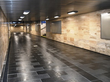 Pod brněnským nádražím otevřeli opravený příjezdový podchod