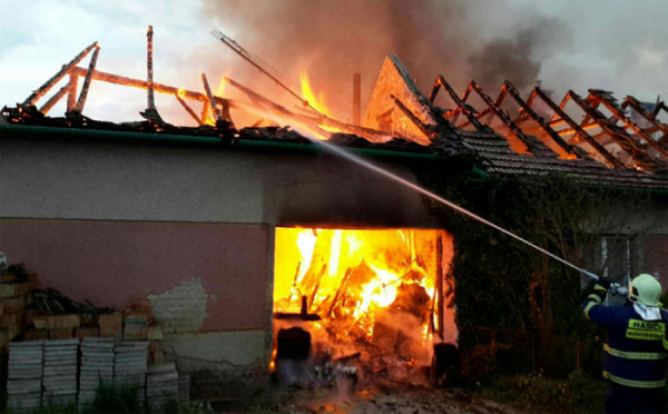 Přes 1 milion škody způsobil požár rodinného domu na Břeclavsku