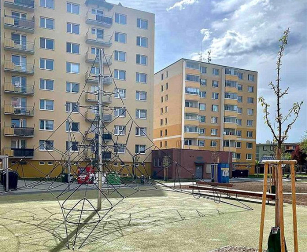 Město Znojmo dokončilo revitalizaci vnitrobloku ulic Dukelských bojovníků a Sokolovská