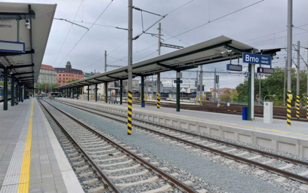 Na brněnském hlavním nádraží skončila přestavba zbývajících dvou nástupišť