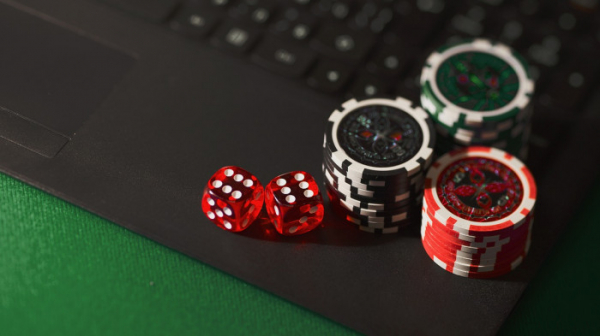 Hazard online je stále populárnější