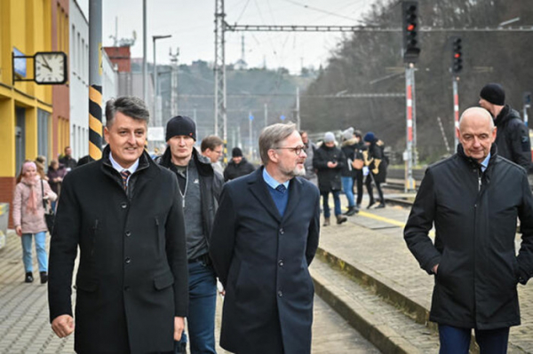 Předseda vlády Petr Fiala se zúčastnil slavnostního otevření modernizované trati mezi Brnem a Blanskem