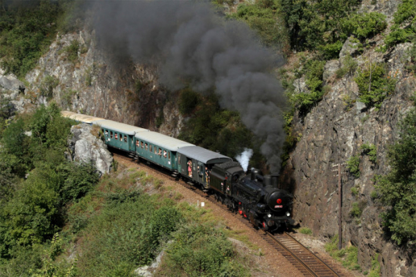 Zážitkové jízdy nostalgickými vlaky s vůní páry opět k dispozici pro milovníky historických vlaků