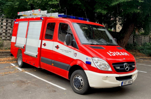 ČEZ: Hasiči v Jihomoravském kraji dostali technický dopravní automobil z Dukovan