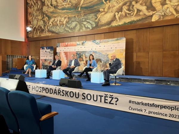 ÚHOS: Debata o hospodářské soutěži vzbudila v Brně velký zájem